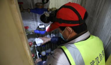 為獨居老人安裝智能水表，卓正免費提供方案